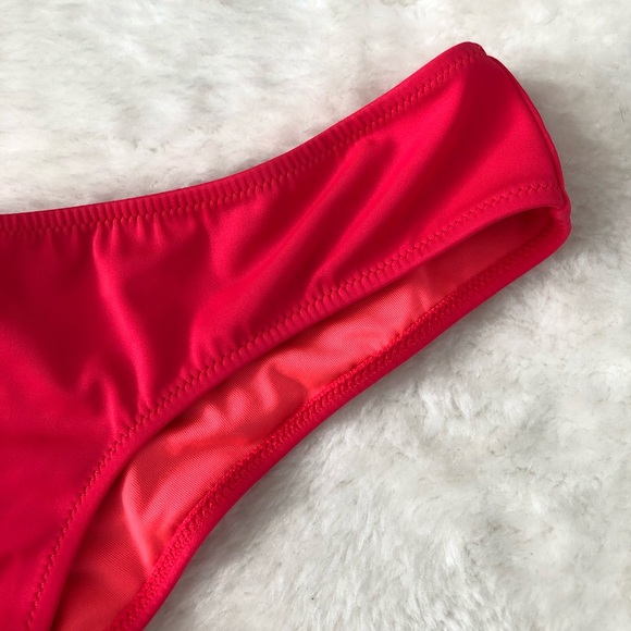 Victoria’s Secret Bikini Bottoms - Picture 3 of 7